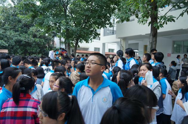 新同学争相报名