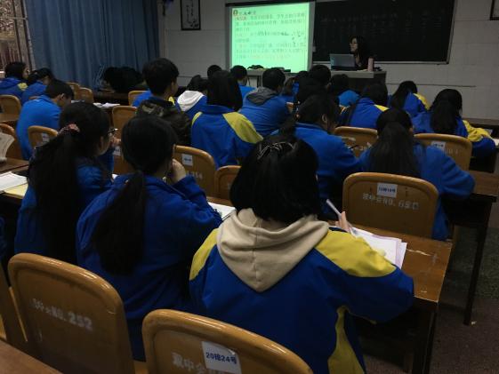 团委副书记 汪思杰主持学生会新学期工作会